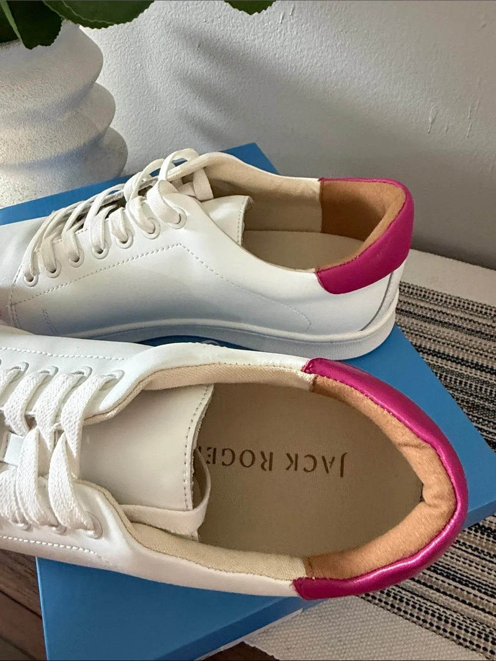 Jack Rogers Marina White Sneakers with Pink Heel Collar Size 7.5 NEW